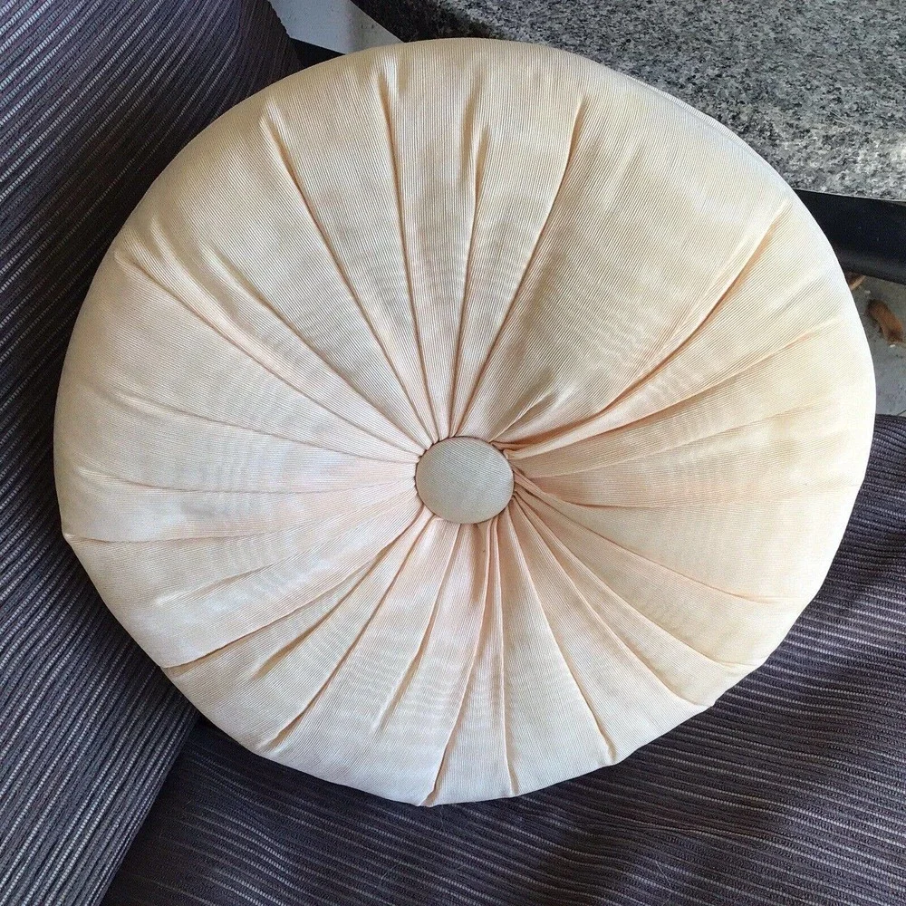 Vintage Tufted Throw Pillow 12